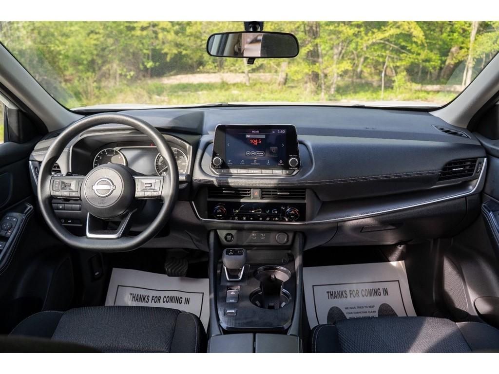 2024 Nissan Rogue SV - Photo 19