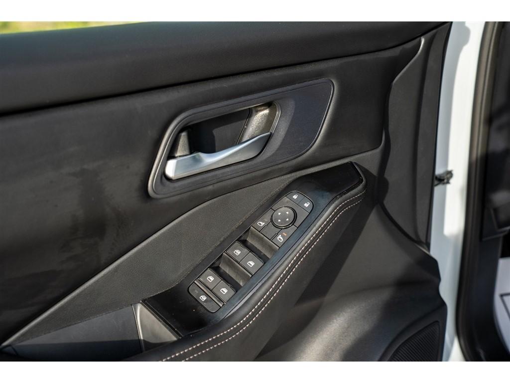 2024 Nissan Rogue SV - Photo 21