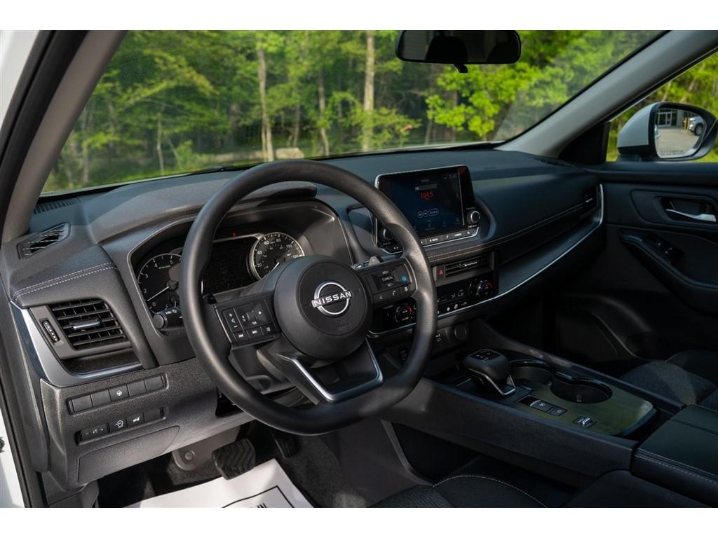 2024 Nissan Rogue SV - Photo 26