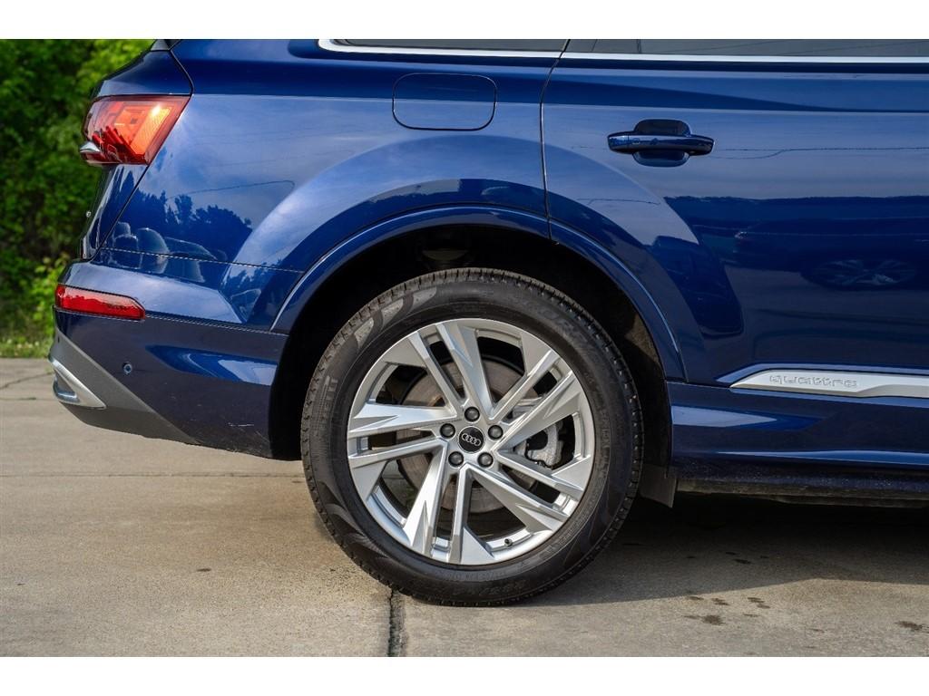 2022 Audi Q7 Premium Plus - Photo 4