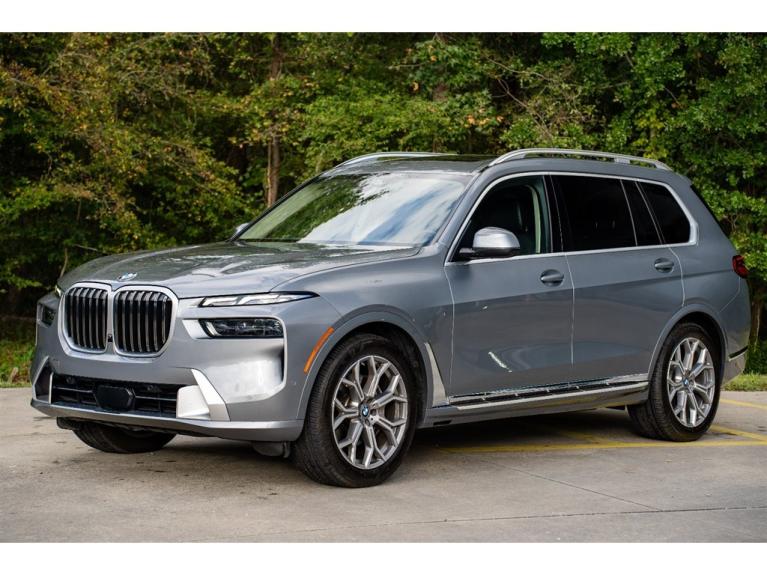 2023 BMW X7 40i
